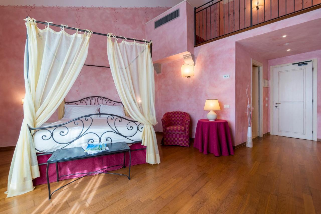 Hotel Borgo Di Cortefreda - Place Of Charme Tavarnelle Val di Pesa المظهر الخارجي الصورة